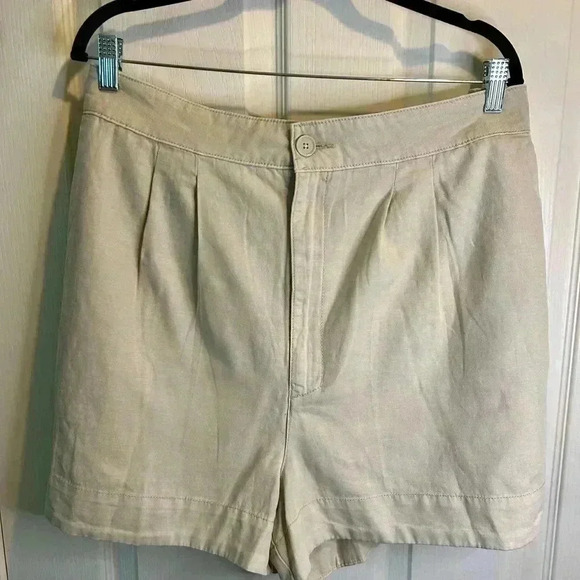 🤎”Joie” NWT Rainy Day/Oatmeal Pleated Shorts w/ Front & Back Pockets Size XXL🤎 - Picture 1 of 12